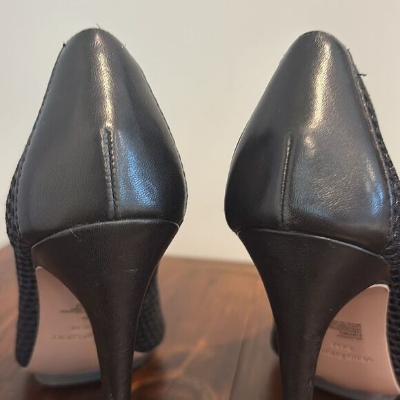 BCBGMaxAzria Mesh Ma-Kassia Black Stilletto Size 8.5 M - Picture 7 of 15